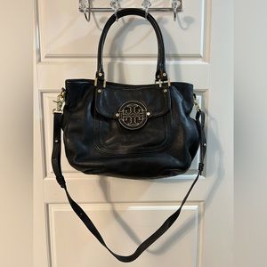 Tory Burch Amanda Hobo Bag in Black Leather